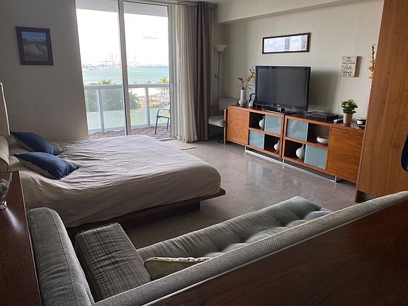 4th image of 50 Biscayne Blvd APT 805