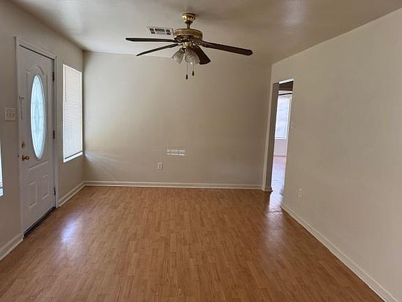 5th image of 40 Gibbs Dr
