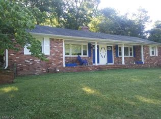 62 Cozy Lake Rd #A, Oak Ridge, NJ 07438
