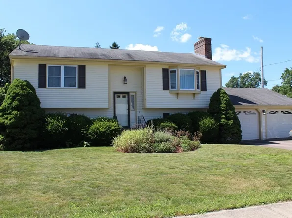 8 Dollard St, Blackstone, MA 01504