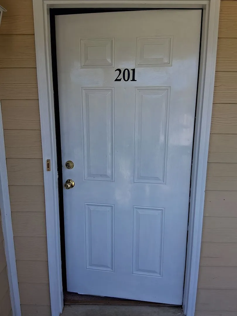 Erica Court, 2611 — Photo 1