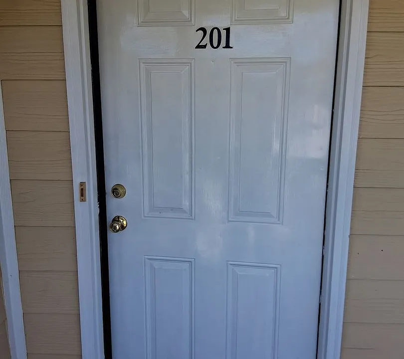Erica Court, 2611