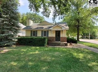 301 E Main St, Haven, KS 67543