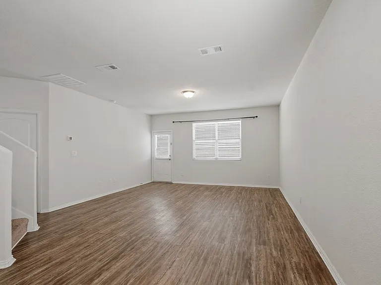 6910 Kate Reed Dr — Photo 16