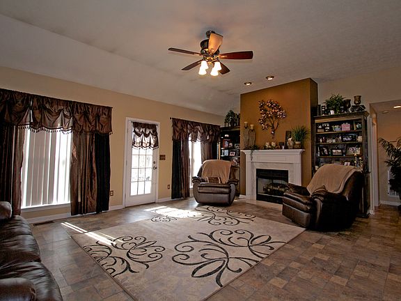 2nd image of 304 Covington Bnd