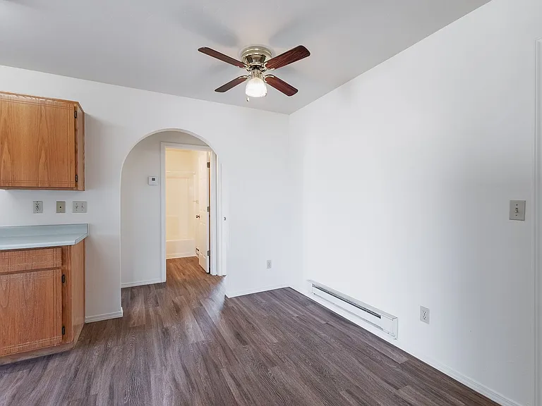 3123 N Truwood Dr — Photo 8