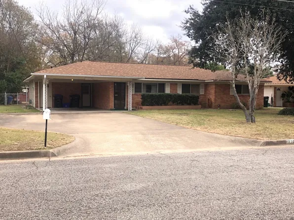 1220 Columbia Dr, Longview, TX 75601