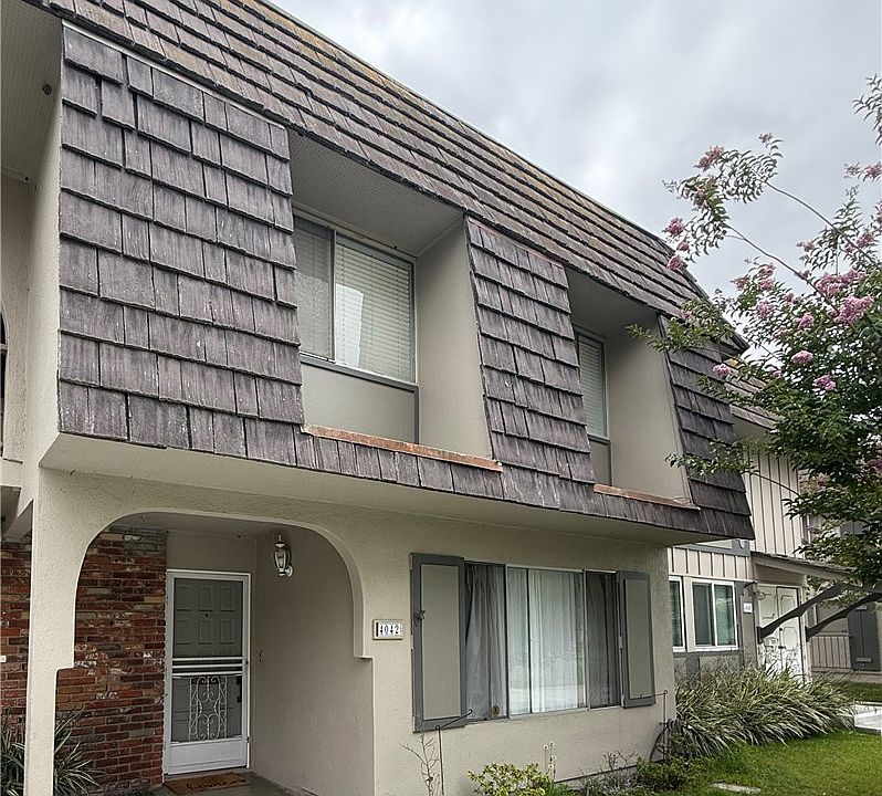 1st image of 4042 Larwin Ave