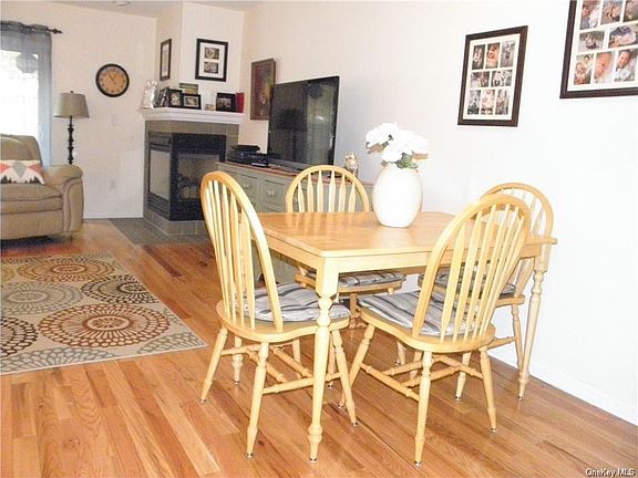 5th image of 34 Crystal Hill Dr