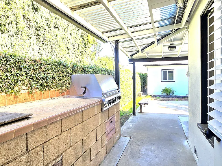 9341 Olive St — Photo 29