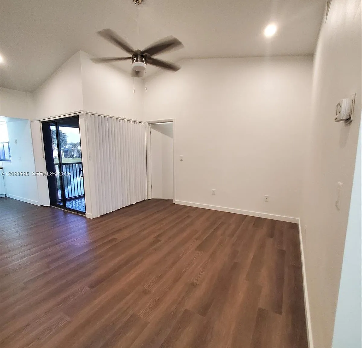 1211 S Independence Dr — Photo 3