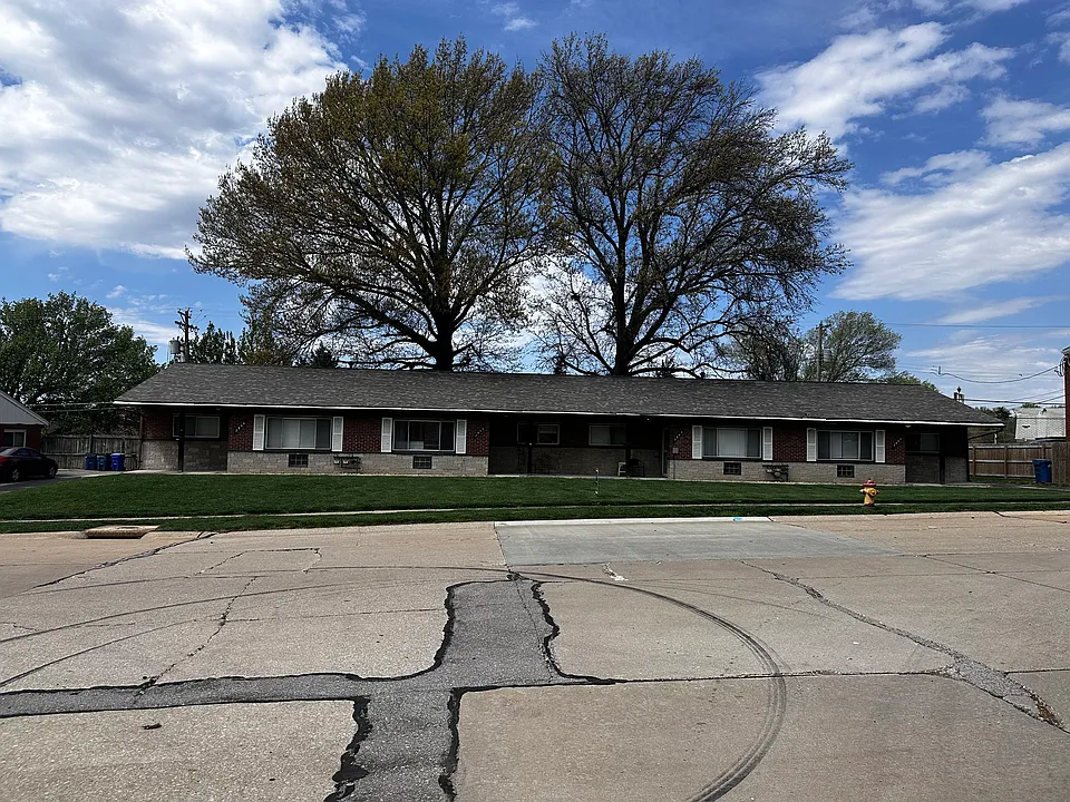 3860 Brittany Cir #3864