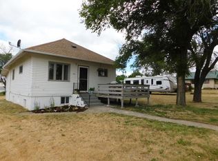 310 Court St, Flasher, ND 58535