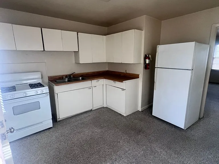 1710 N Union Ave — Photo 2