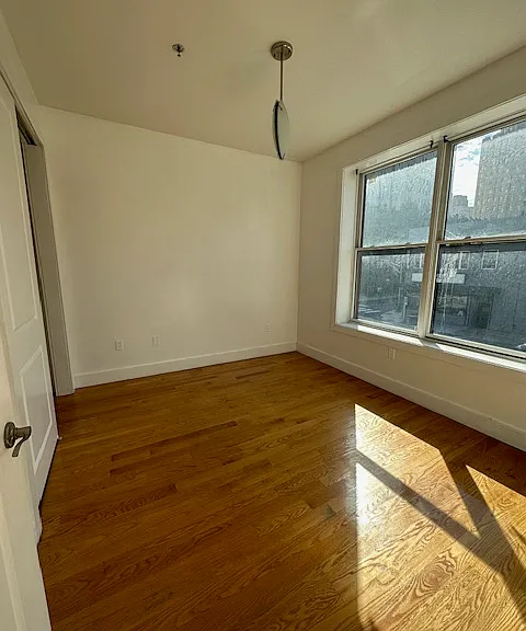 646 Montgomery St #3F — Photo 9