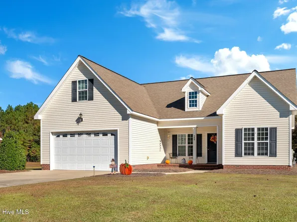 589 Cottonport Drive, Grimesland, NC 27837