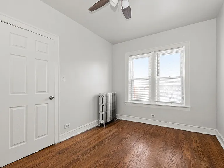 7521 S Essex Ave — Photo 6
