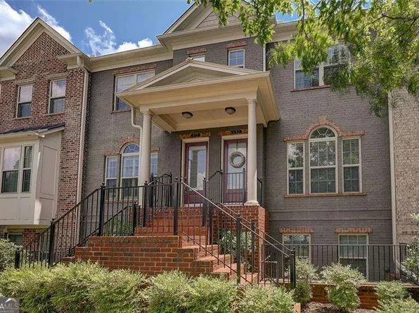 421 Alderwood St, Sandy Springs, GA 30328