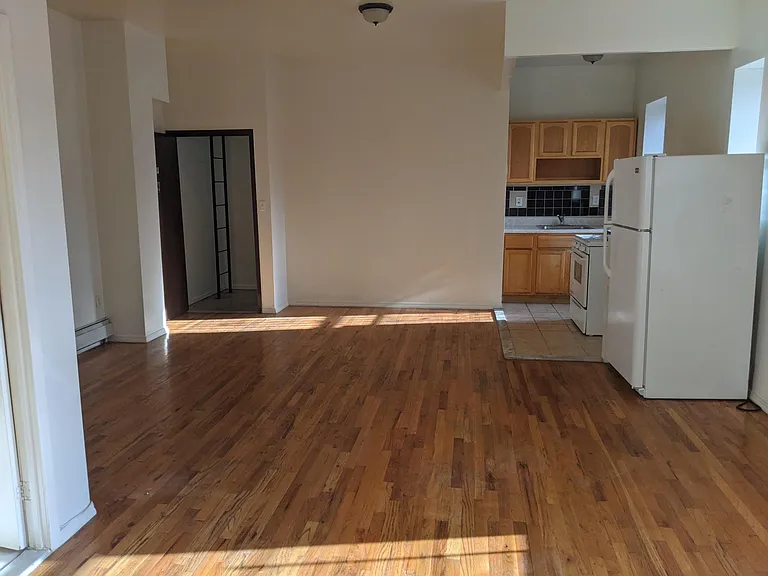 107 E 93rd St #2 — Photo 3