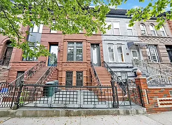 390 Bainbridge Street, #1