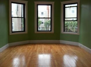 31 Pleasant St #15, Cambridge, MA 02139