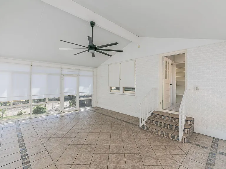 2311 Warner Rd — Photo 33