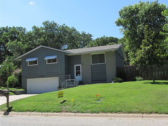 2nd image of 322 Highland Dr