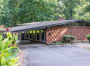2216 Shadyview Dr, Charlotte, NC 28210
