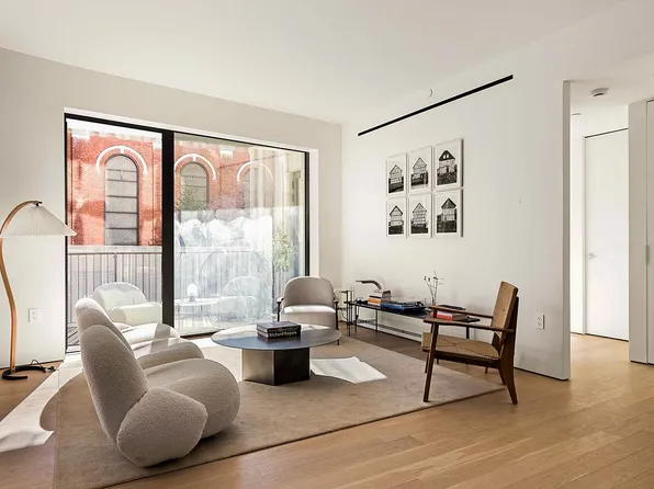 9 Chapel St #2C, Brooklyn, NY 11201