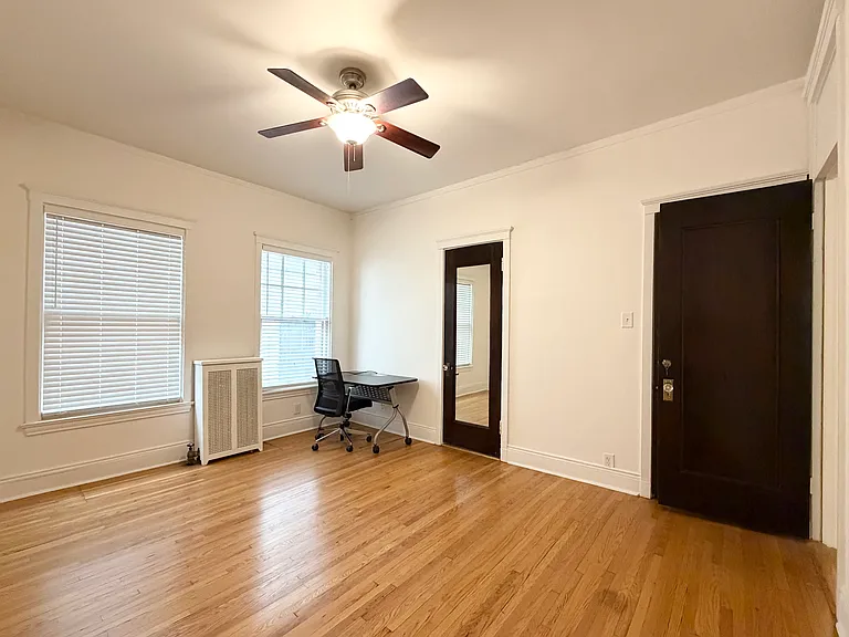 415 W Surf St #1A — Photo 6