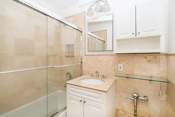 Rented by Compass | media 19