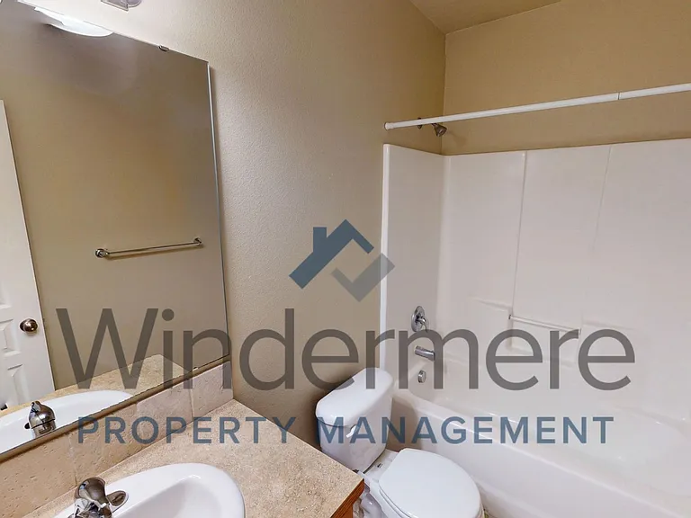 212 SW Doans Ave — Photo 5