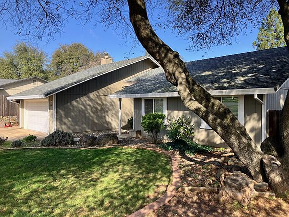 2nd image of 2547 Sandpiper Way