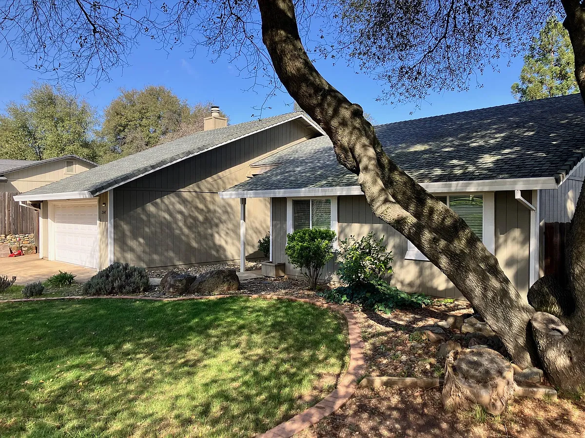 Building Photo - 2547 Sandpiper Way
