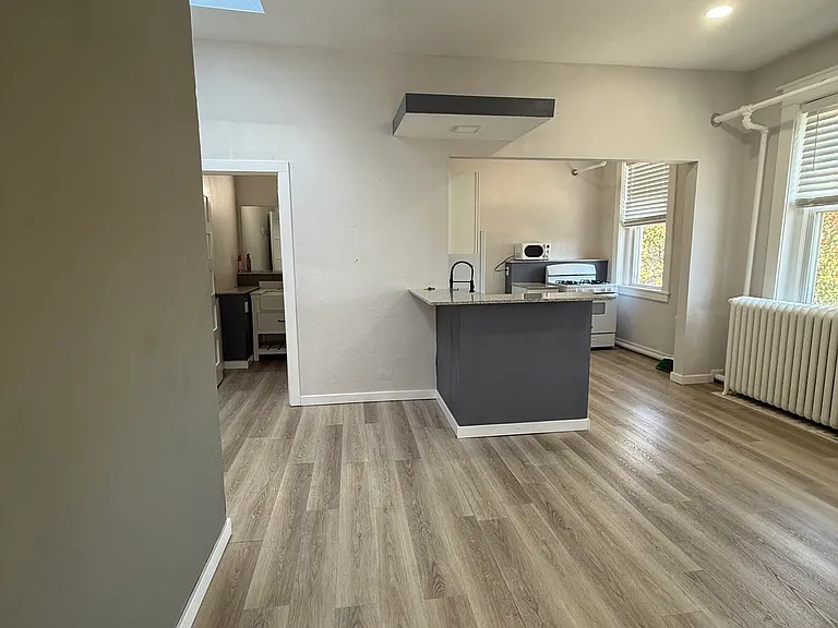 112 E Salem Ave #1 — Photo 9