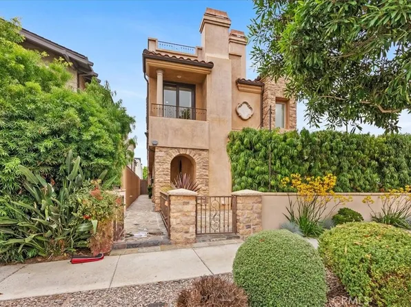 703 Carnation Ave, Corona Del Mar, CA 92625