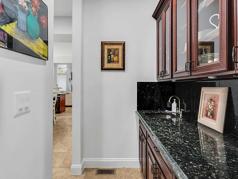 10 Bay Woods Dr — Photo 14