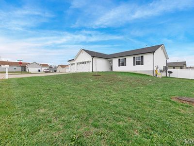 400 Falcons Prey Dr, Wright City, MO, 63390