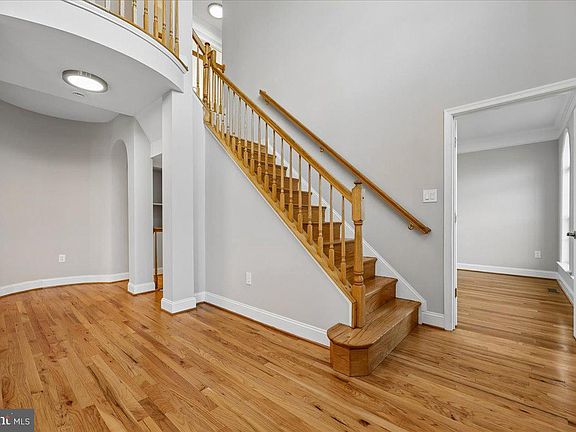 2nd image of 21712 Slidell Rd