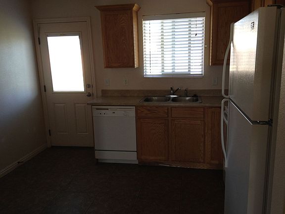 4th image of 4153-4155 W 75 N #41eda541c