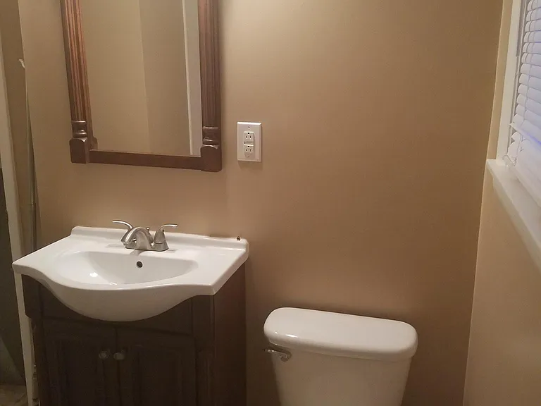 402 South Ct — Photo 11