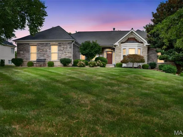 706 Abbottsford Ct, Lake Saint Louis, MO 63367