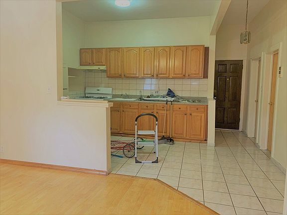 4th image of 2520 23rd St #2