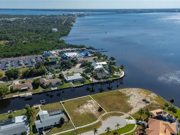 4450 Gardner Dr Lot 19, Pt Charlotte, FL 33952