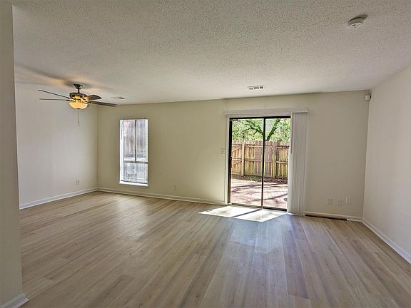 3rd image of 1032 Turtle Rock Ln