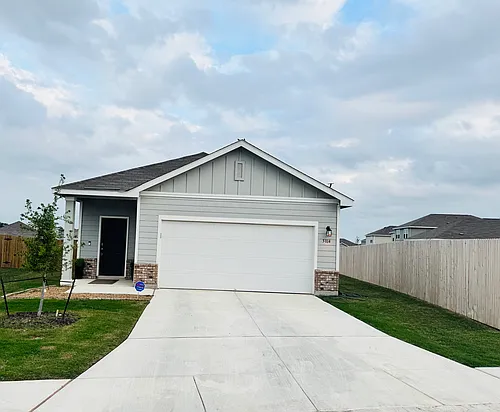 5814 Lilac Lndg Photo 1