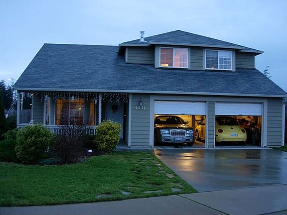 2nd image of 1331 SE Wakeman Ct