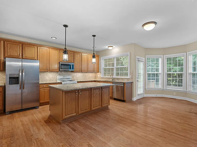 12023 Stone Forest Dr — Photo 11