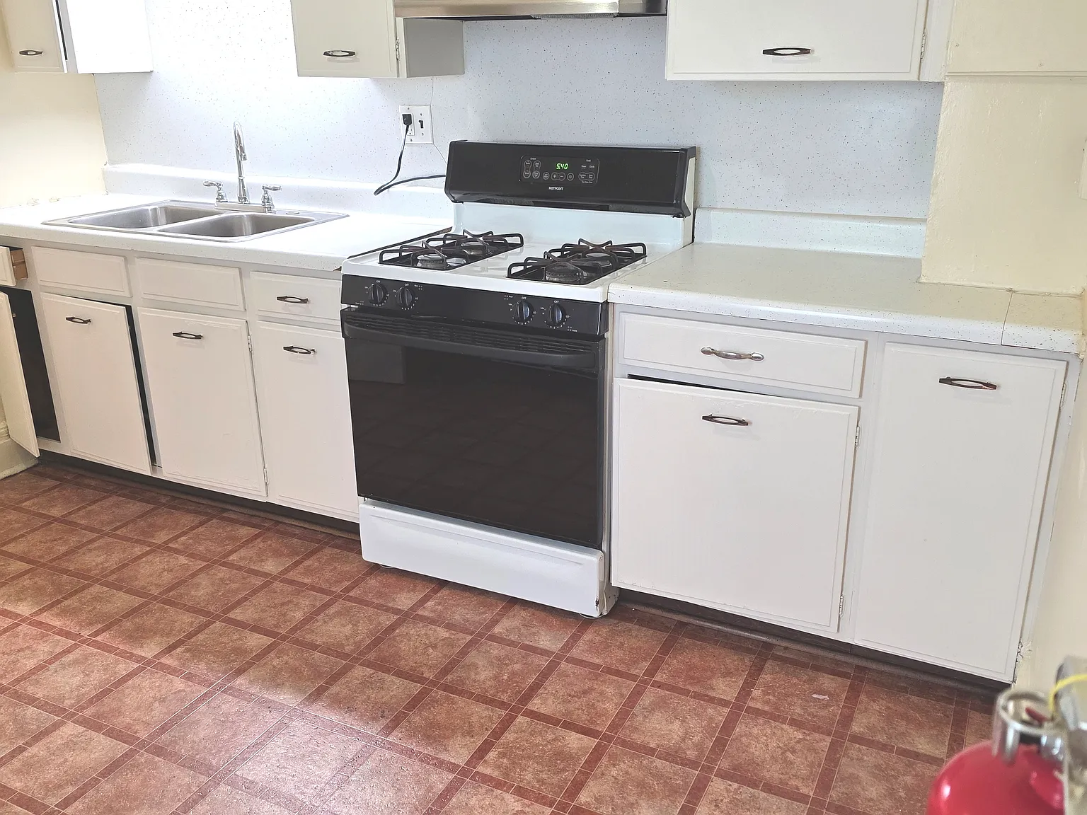 2 bed, $1,200 — Photo 1