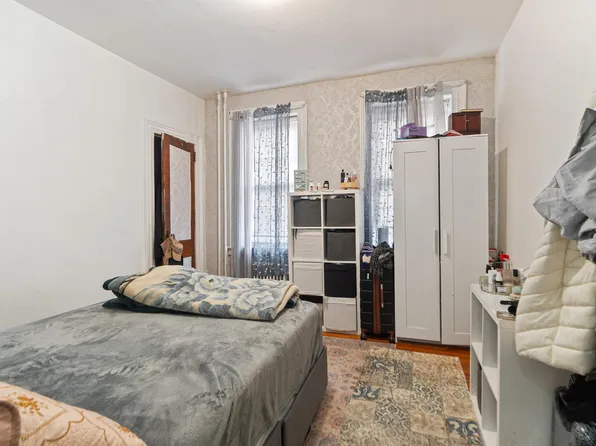 7073 Kennedy Boulevard image 3 of 49